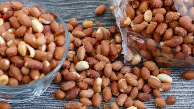 1 kg roasted salted peanuts in a plastic bag,
