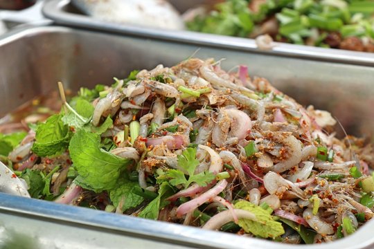 Spicy minced shrimp salad