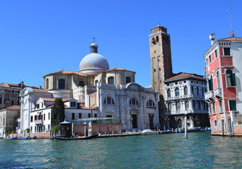 Fototapeta na wymiar Ancient buildings along Canal Grande in Venice, Italy