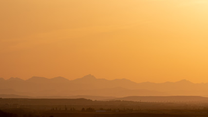 A Prairie Mountain Susnet