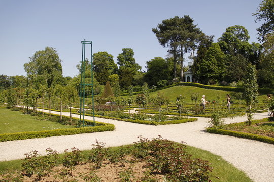 Roseraie du parc de Bagatelle &agrave; Paris