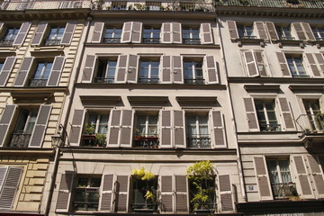 Façade d'immeuble à Paris