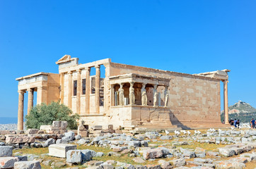 Obraz premium Ruins of the Temple of Erechtheion in the Acropolis.
