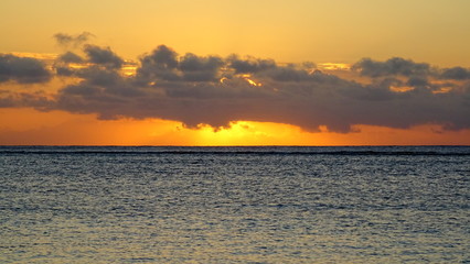 Sonnenuntergang hinter Wolken - Mauritius