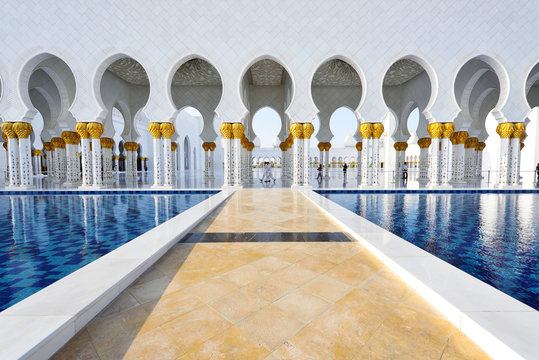 Sheikh Zayed Grand Mosque in Abu Dhabi, UAE