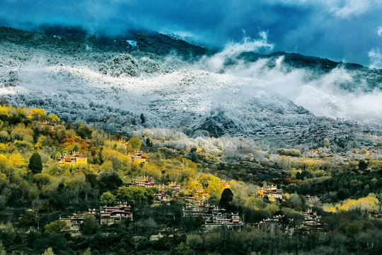 Jia Rong Zang Zhai Folk Houses,Danba County,Sichuan Province,China