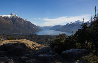 Fototapeta na wymiar Beautiful view of the lakes and mountains in Bariloche, Argentina