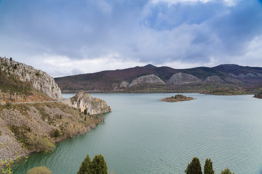Reservoir of Barrios de Luna, Spain