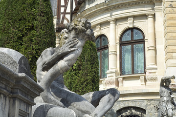 Obraz premium medieval, architecture, human, heritage, sculpture, travel, stone, unesco, old, castle, history, artwork, bronze, courtyard, budapest, museum, magyar, statue, gallery, nobody, landmark, palace, king, 