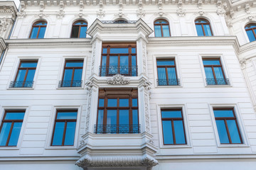 Fototapeta premium helle Stuckfassade, hochwertig, Altbau