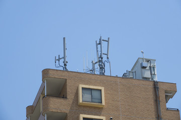 マンション屋上イメージ・携帯電話基地局