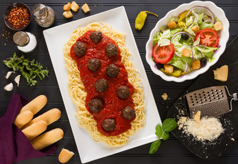 Spaghetti Dinner with Meatballs, Breadsticks and Salad