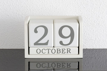 White block calendar present date 29 and month October