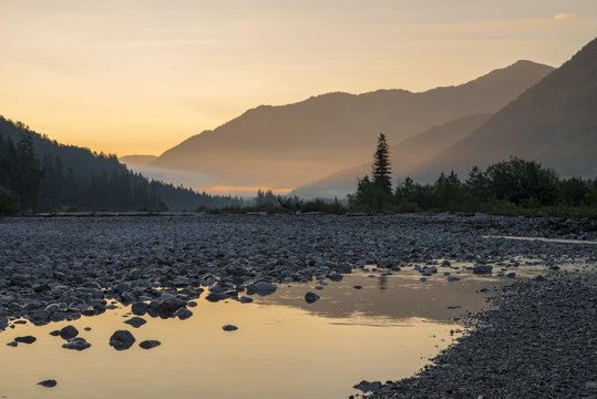 Upper Isar, Morning Mood, Vorderriss, Bavaria, Germany, Europe