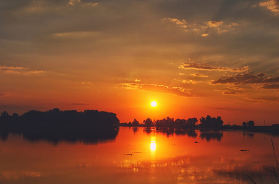 「Wolga」の写真素材 | 324件の無料イラスト画像 | Adobe Stock