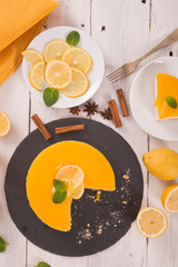 Lemon cheesecake. 