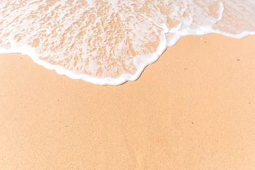 Crédence de cuisine en verre imprimé Plage et mer Fond de plage tropicale avec vague douce et sable blanc