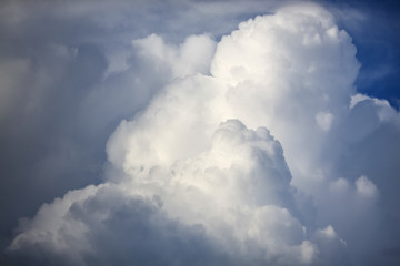 Obraz premium billowy clouds closeup