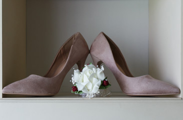 Bridal accessories and shoes