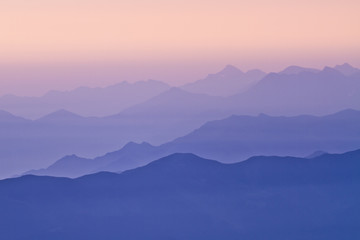 Lever et coucher de soleil sur les Pyrénées