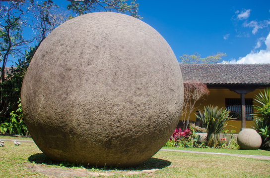 Ancient Costa Rica figure with the shape of sphere