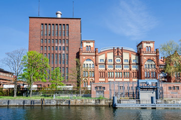 Obraz premium Brick Gothic historic machine hall of the cogeneration plant Charlottenburg in Berlin, Germany