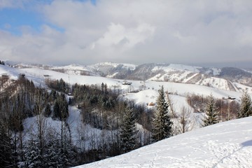 Fototapeta na wymiar Winter landscape in the mountains