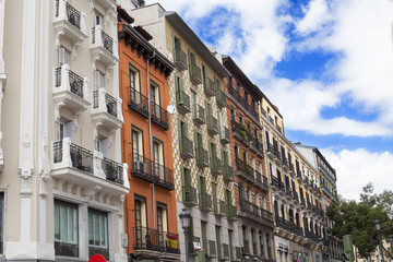 Fototapeta na wymiar Edificios en Madrid