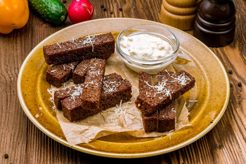 fried Garlic croutons