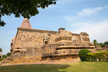 Naklejka premium Entrance to the mahamandapa, Brihadisvara Temple, Gangaikondacholapuram, Tamil Nadu, India