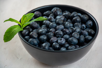 Fresh blueberries in a bowl