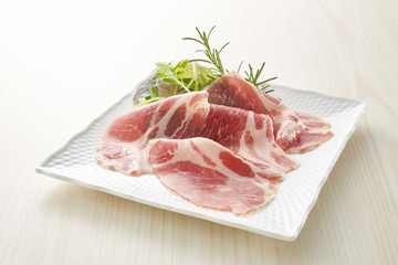 生ハム (prosciutto,dri-cured ham)