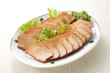 焼豚 (roast pork)
