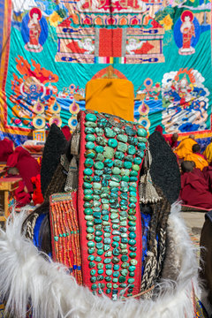 Zanskari women wearing ethnic traditional Ladakhi headdress with turquoise stones called Perakh Perak, Ladakh, India