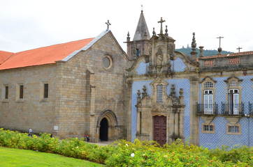 Fototapeta na wymiar GUIMARAES,PORTUGAL: Church of Saint Francisco in Guimaraes. The city Guimaraes was settled in the 9th century, at which time it was called Vimaranes.