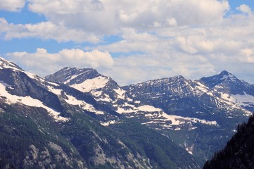 Fototapeta na wymiar Lago Maggiore Landschaft Berge Gebirge
