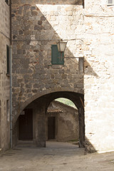 Fototapeta na wymiar scorci di borgo storico Santa Fiora Grosseto Italia