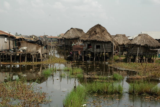 Benin, case sul Laho Nokou&eacute;