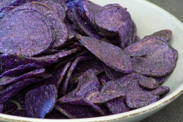 chips violettes