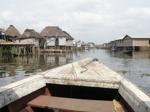 Benin, piroga sul Lago Nokou&eacute;