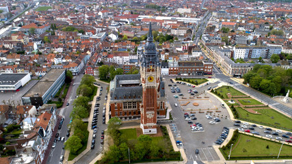 Photo aérienne du Beffroi de l'hôtel de ville de Calais
