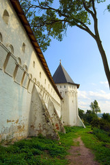 Fototapeta na wymiar White wall and tower of Savvino-Storozhevsky Monastery, Russia