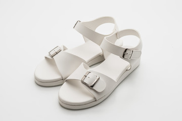 women leather sandals