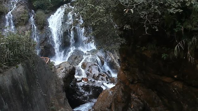 Tien Sa Waterfall Cat Cat Village Sapa