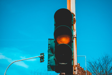yellow colored traffic light