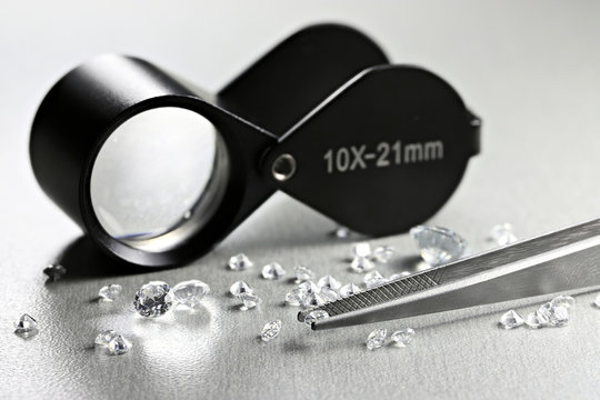 brilliant cut diamonds with folding magnifier