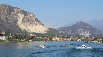 Fototapeta na wymiar Giro turistico in barca - turismo 