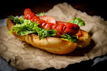 Gardinen Fancy Grilled Hotdog © Ezume Images