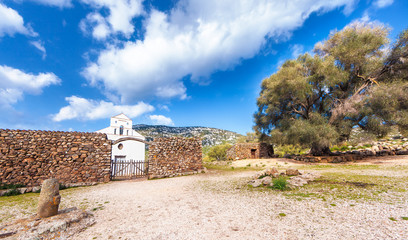 Fototapeta na wymiar Chiesa di San Pierto al Golgo, Sardegna