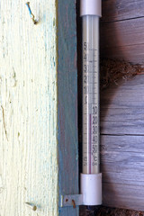 portable thermometer with negative outdoor temperatures